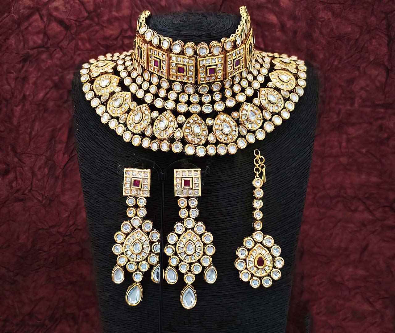 Indian Wedding Jewellery for Women - Big Kundan Choker Necklace Set paan shape with kundan and matching earring and maang tikka