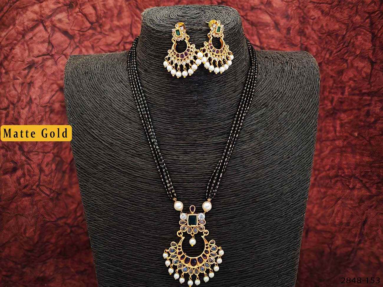 Round shape beautiful pendant shape with earring kemp set