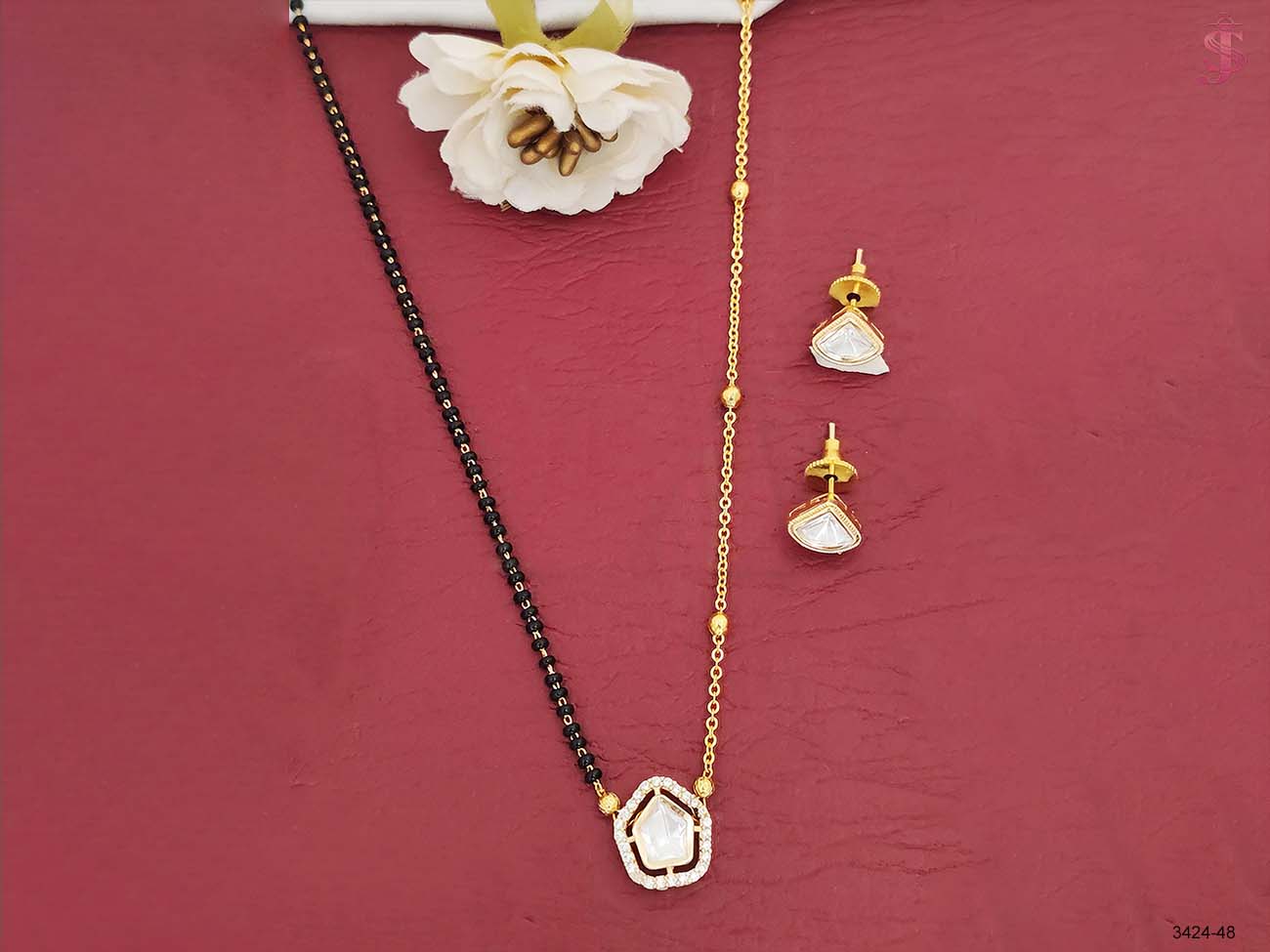 kundan long pendant