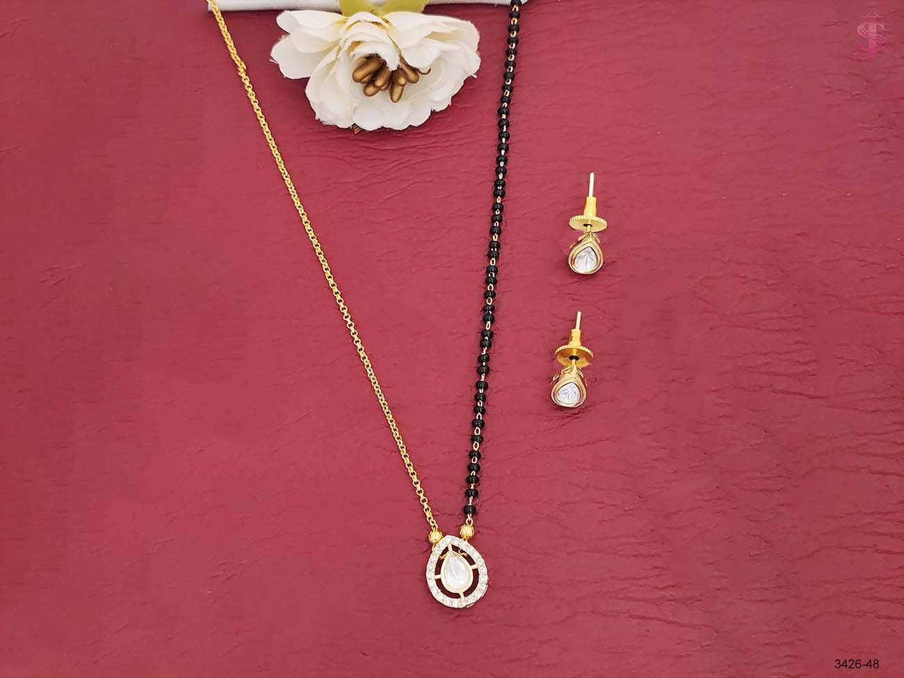 Long kundan pendant set