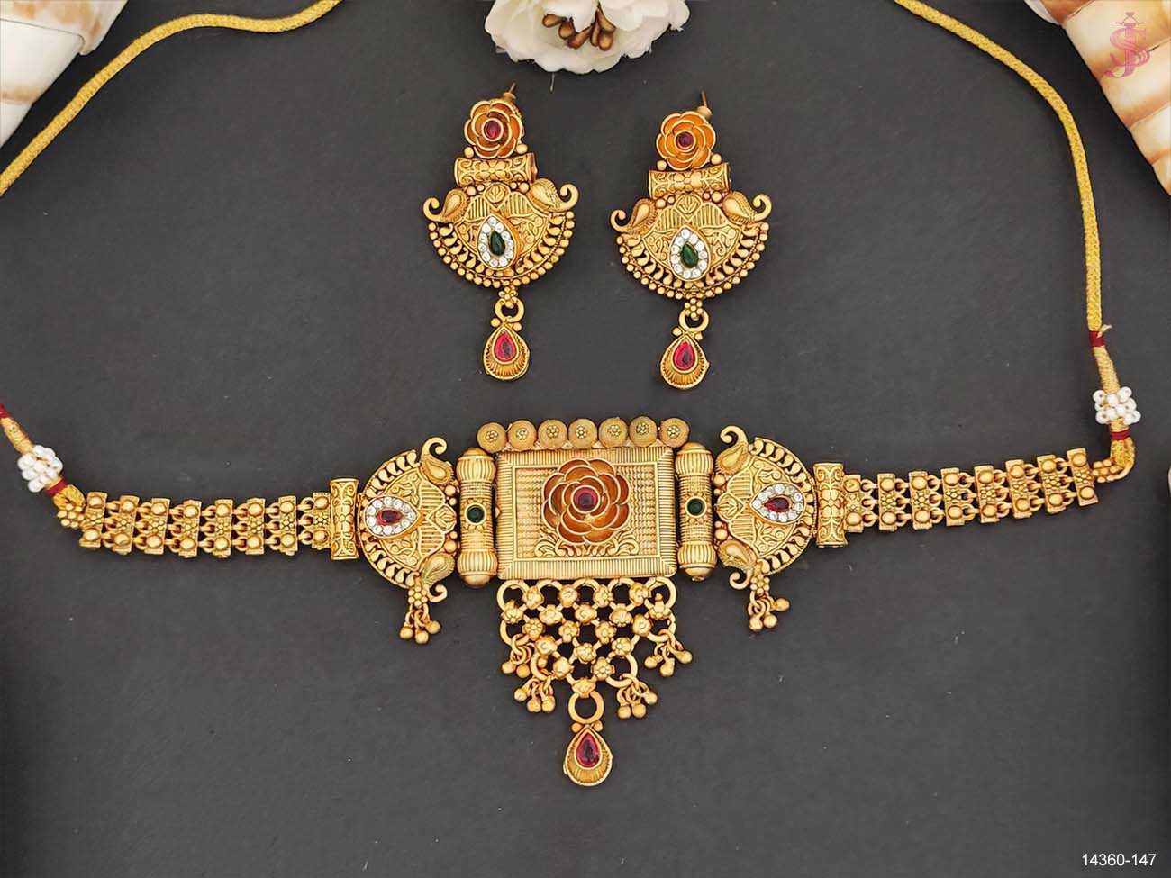 2023 New Fashion Long Vintage Jewelry Antique Big Flower Pendant Necklace  Statement Choker Necklace & Pendants