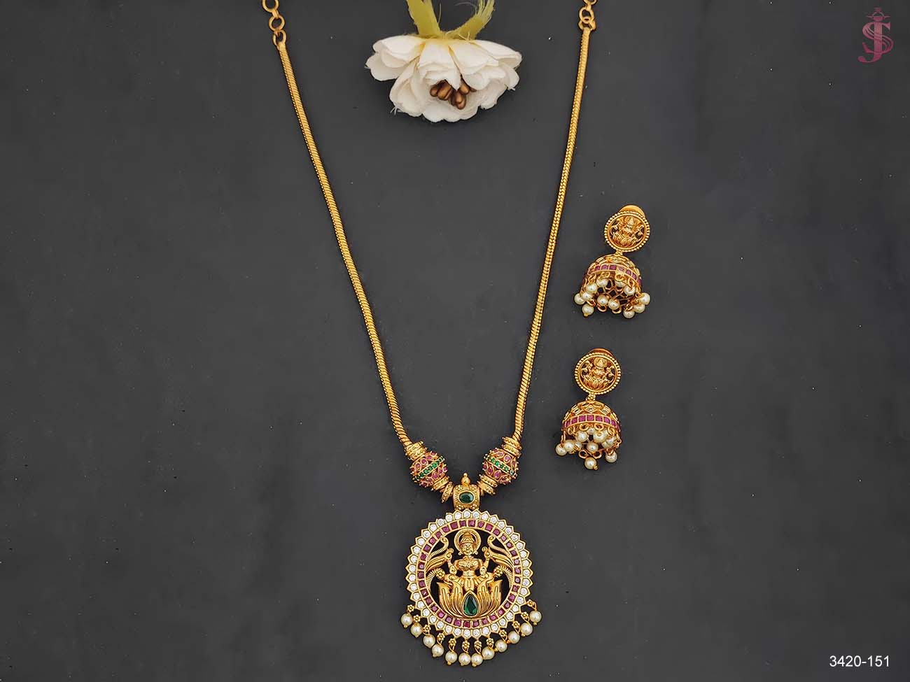 God Laxmi Temple Pendant Set