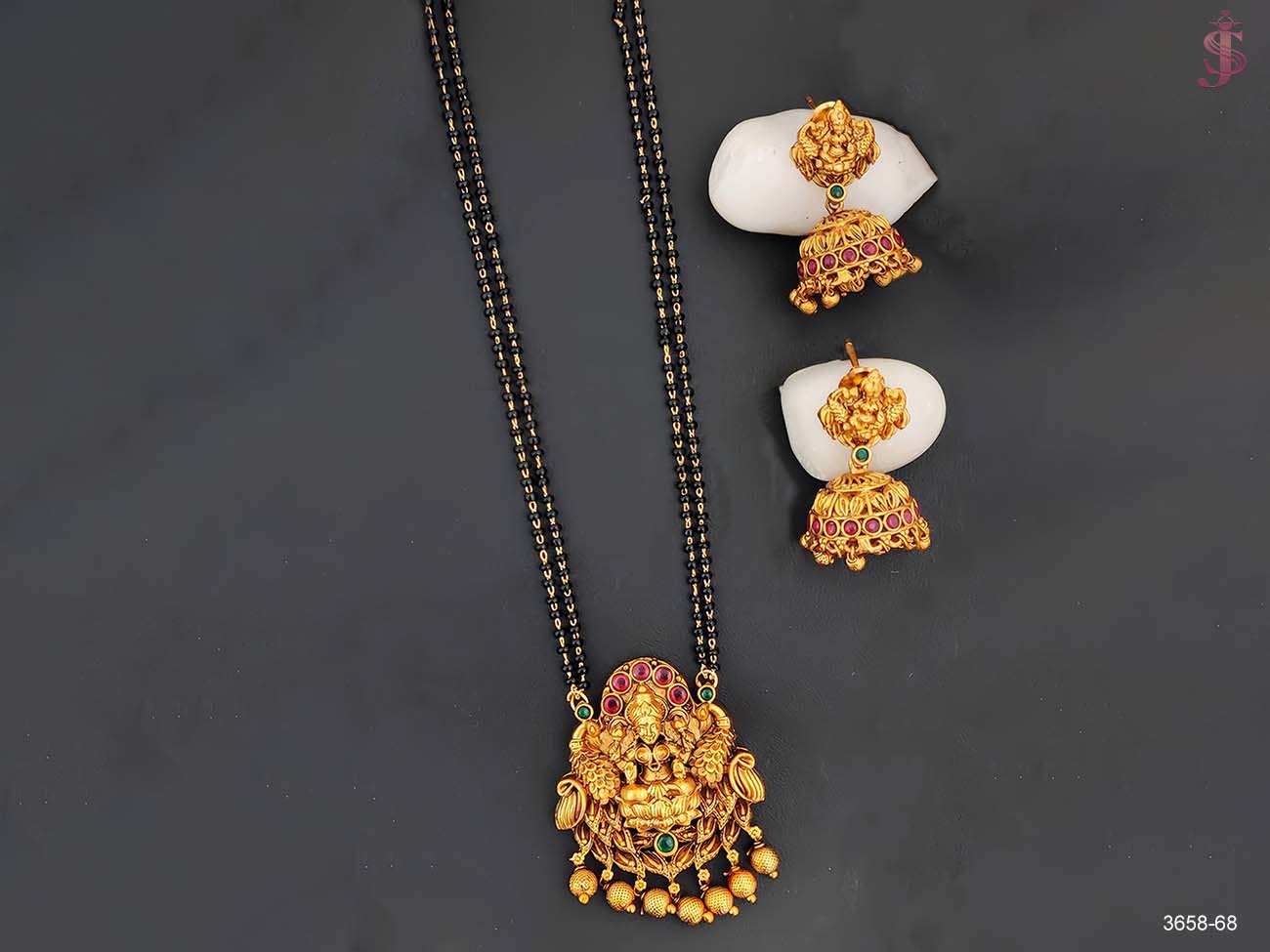 God Laxmi Long Pendant set