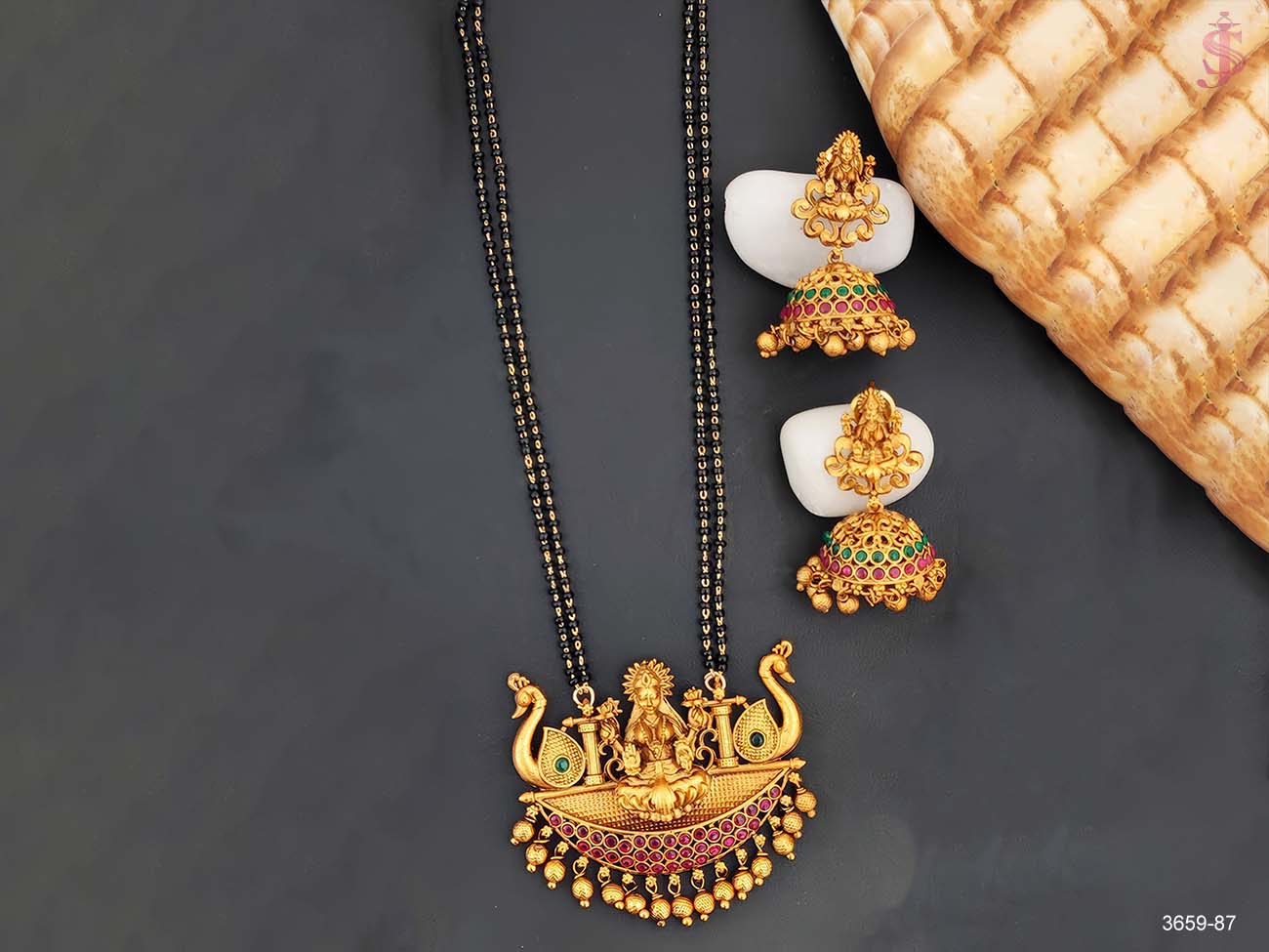 God Laxmi Long Pendant set