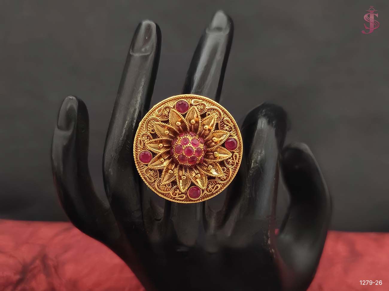 Flower Kundan finger ring