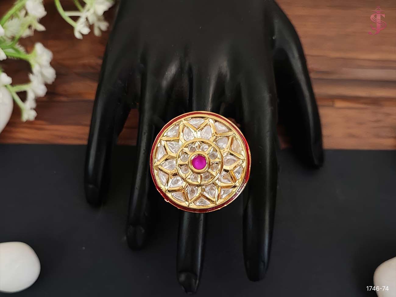 Flower Kundan finger ring