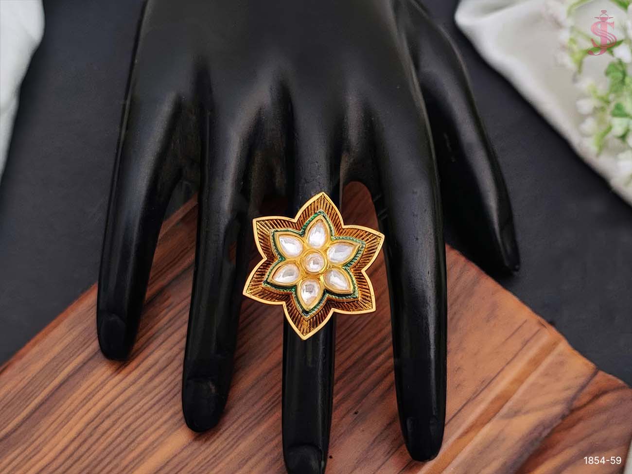 Flower Kundan Finger Ring
