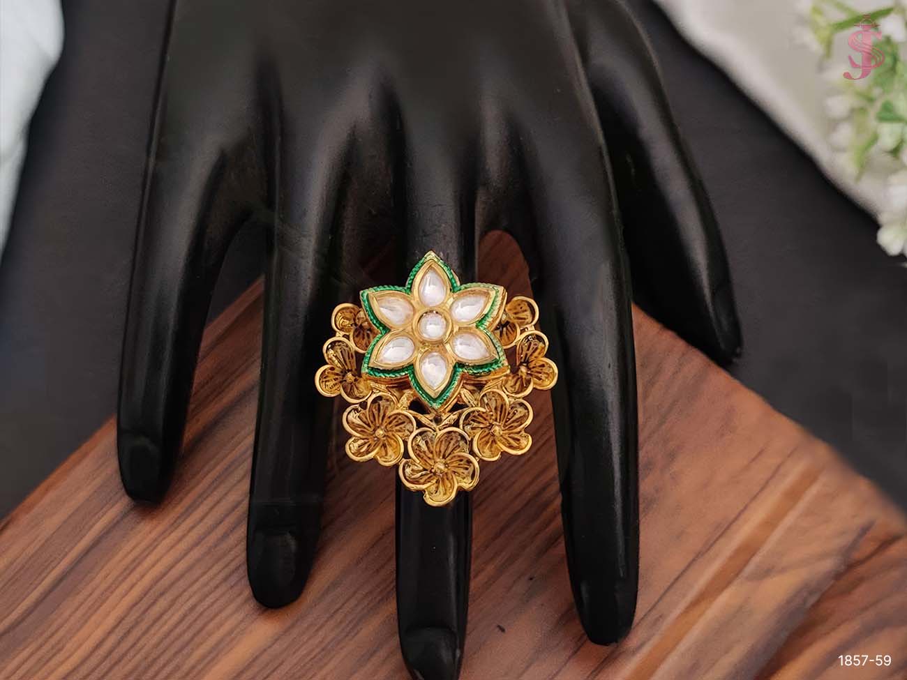 Flower Kundan Finger Ring