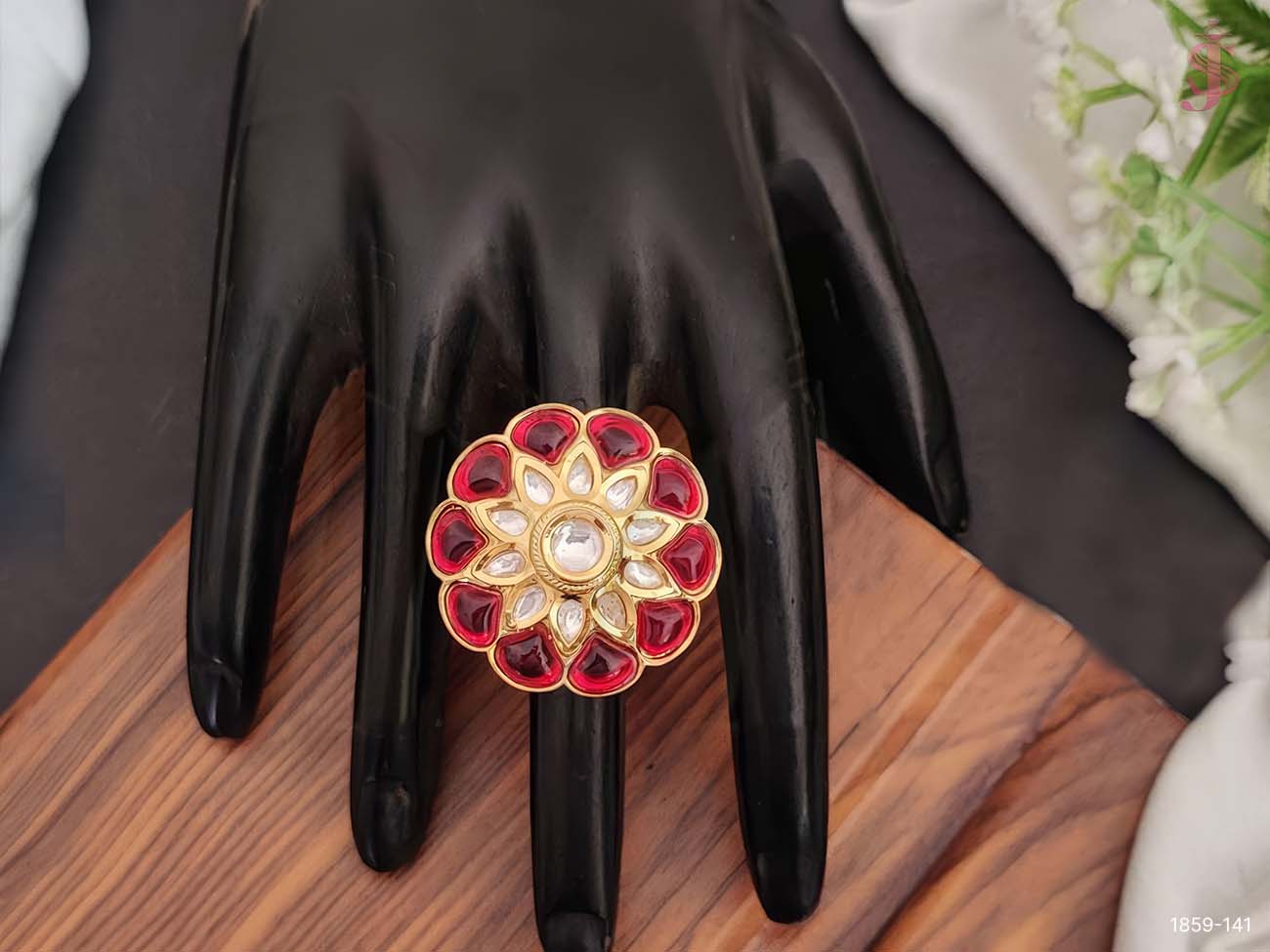 Flower Kundan finger ring