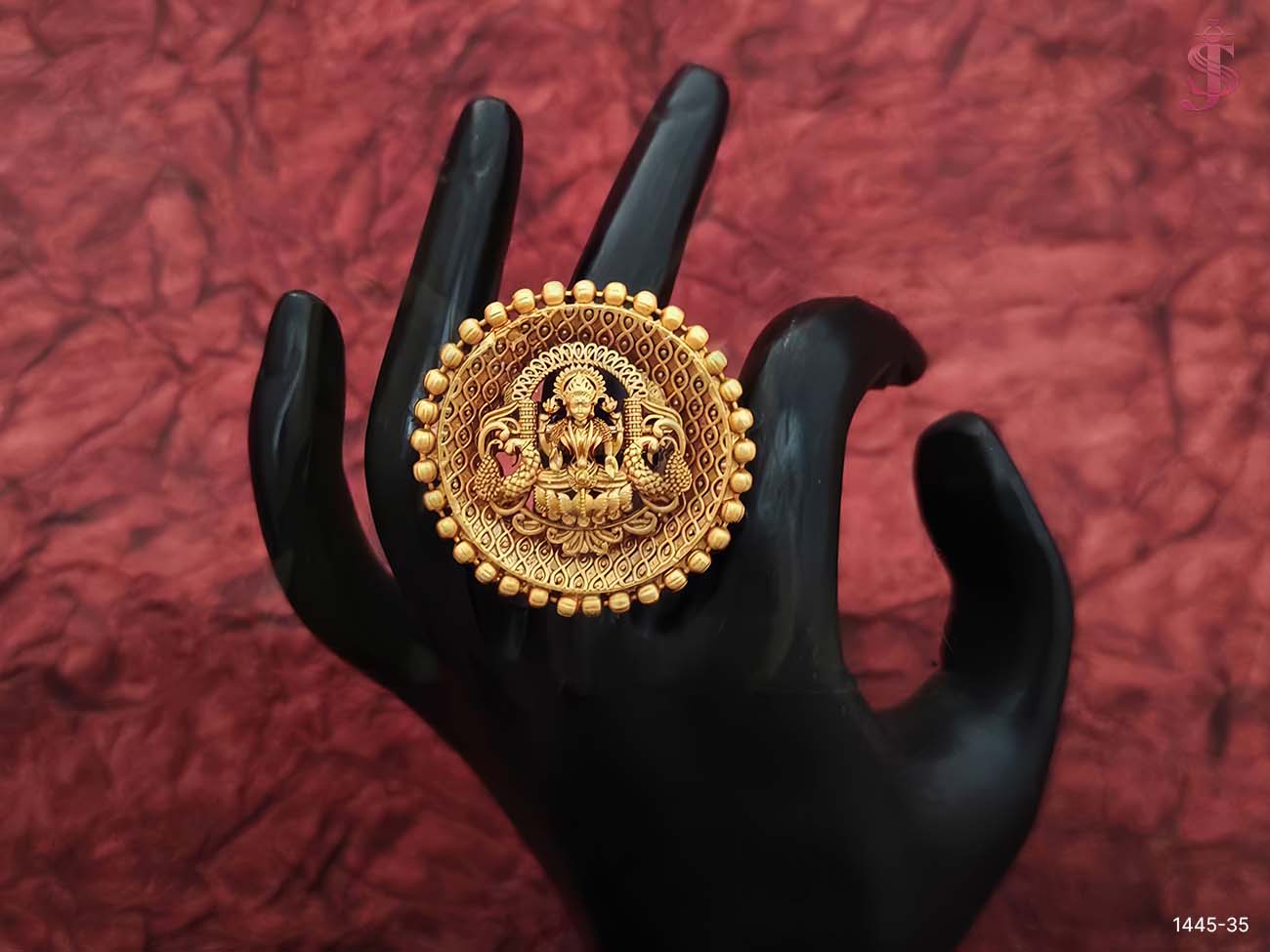 God Laxmi Temple Finger Ring